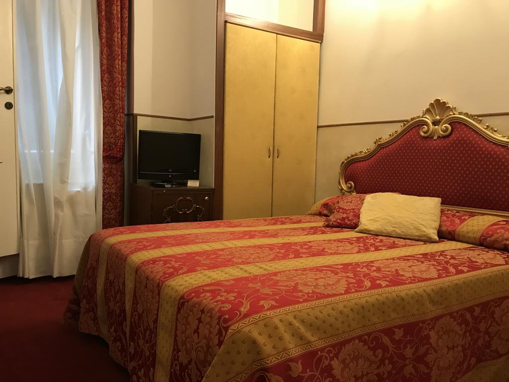 Residenza Ruga Giuffa Castello  Extérieur photo